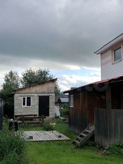 Дом 126 м² на участке 10,27 га