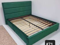 Кровать двуспальная с мягкой обивкой