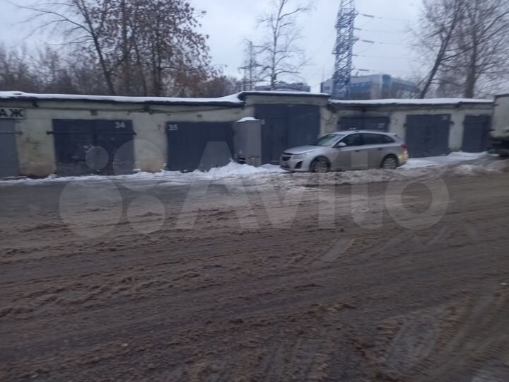 Гараж, > 30 м²