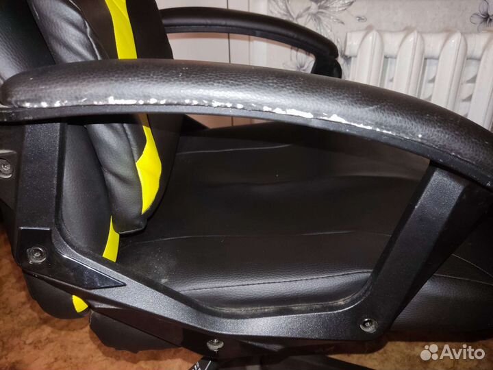 Игровое кресло zombie driver