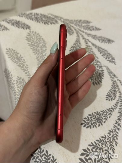 iPhone 11 product red 128
