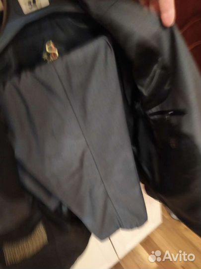 Пиджак и брюки для мальчика новый 152 для школы