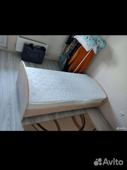 Кровать 90х200