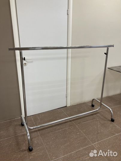 Вешалка для одежды напольная