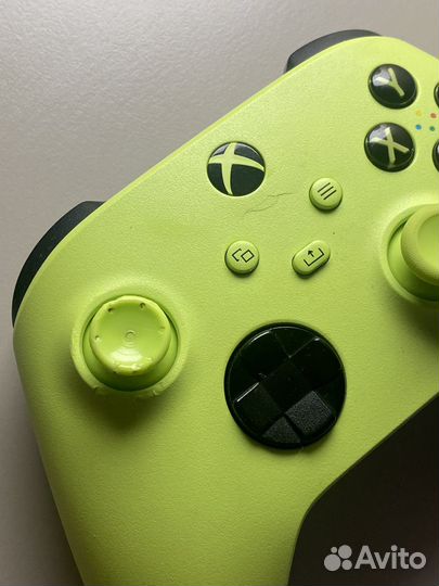 Геймпад Microsoft Xbox Electric Volt зеленый