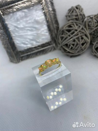 Кольцо. Опалы серебро 925