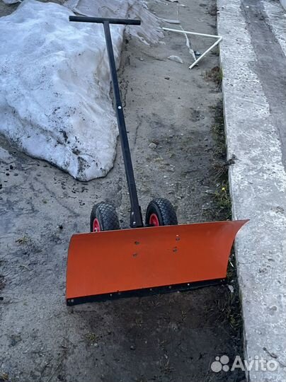 Лопата для уборки снега