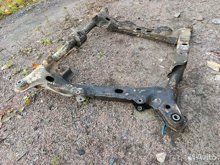 Вольво 460-440 подрамник (балка передняя)