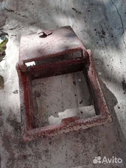 Дверь чугунная