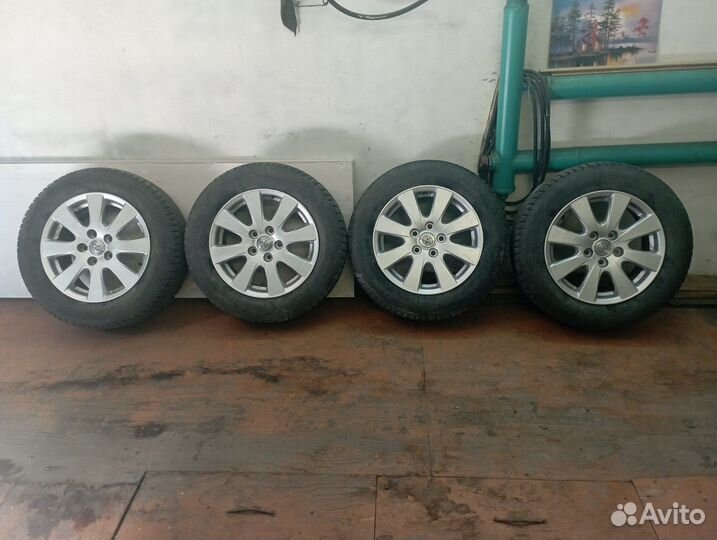Hankook Winter I'Cept IZ2 215/60 R16
