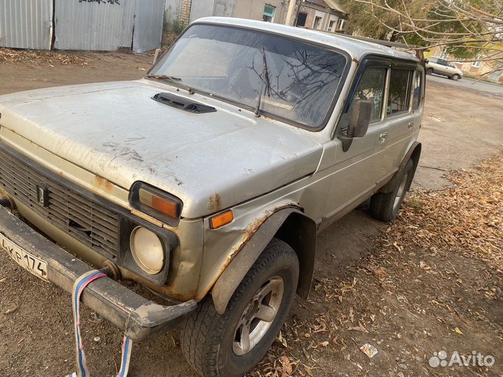 В разборе Нива Ваз2121