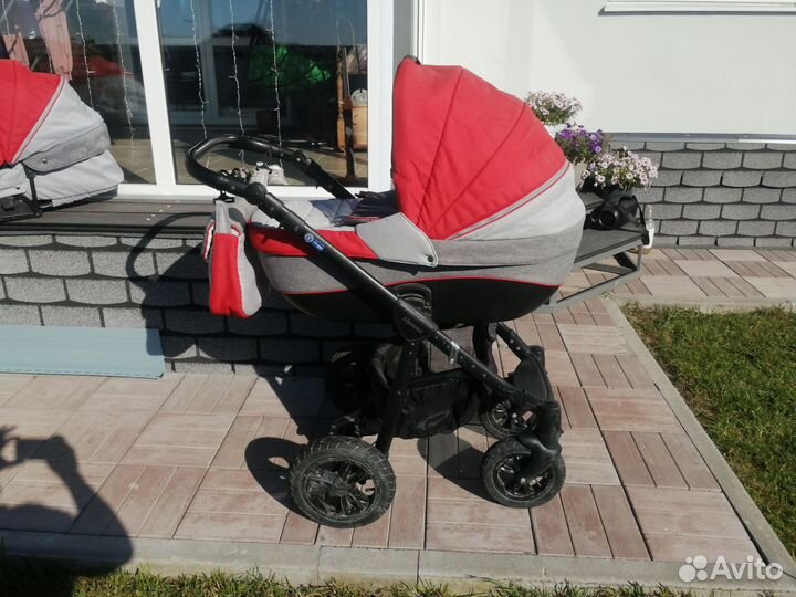 Детская коляска 3 в 1