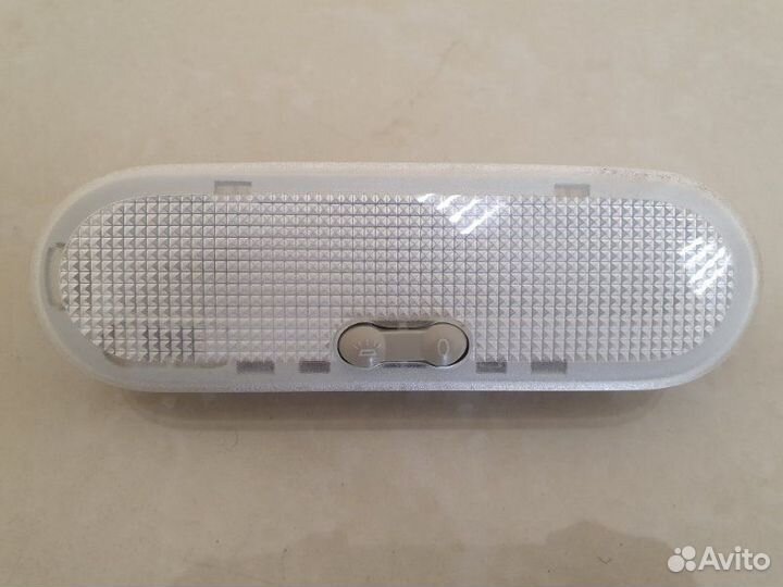 Плафон подсветки салона Renault Logan L8 K7M812