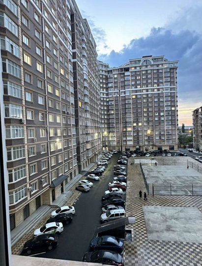2-к. квартира, 76,3 м², 12/19 эт.