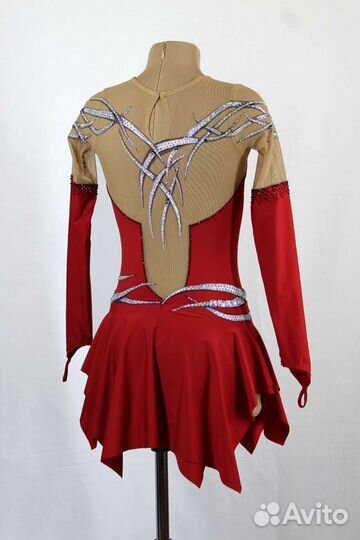 Костюм для фигурного катания 145-155 в аренду