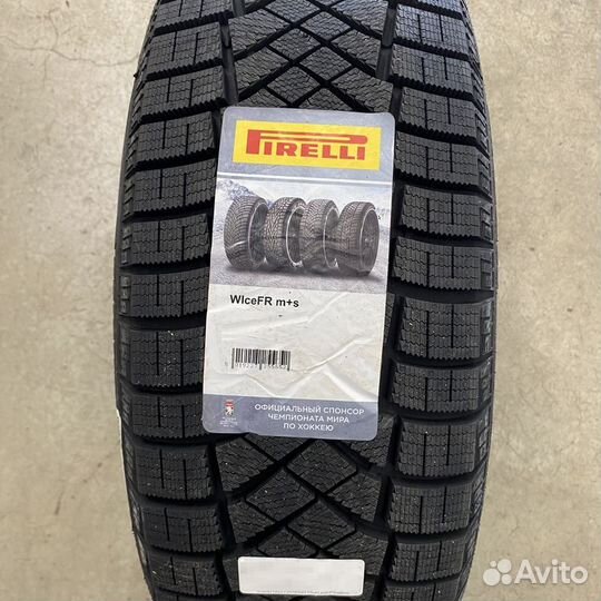 Pirelli Ice Zero FR 225/45 R19 96H