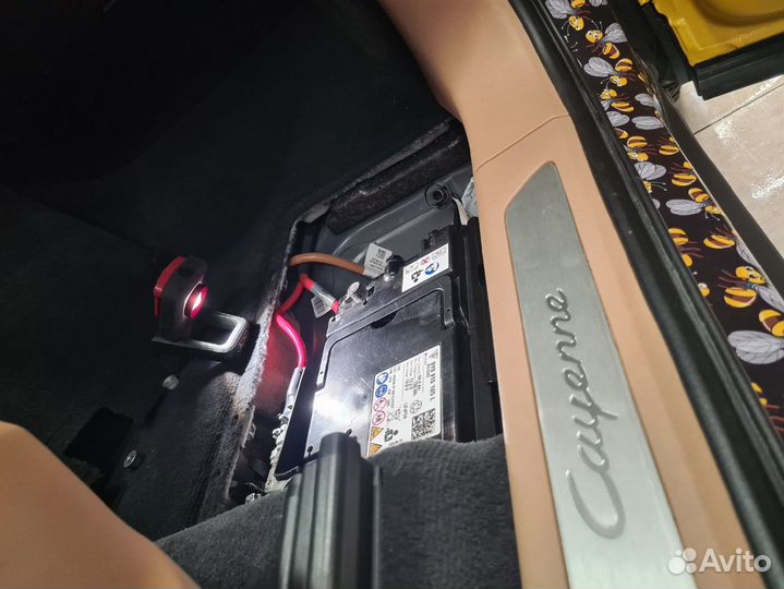 Аккумулятор на Porsche 911 9Y0915105