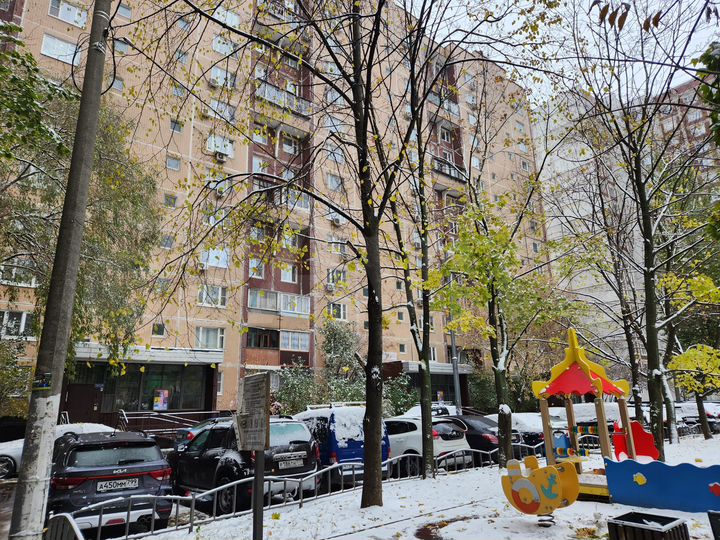 Комната 16 м² в 4-к., 1/14 эт.