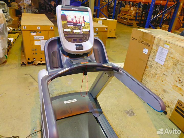 Беговая дорожка Precor TRM885, профессиональная