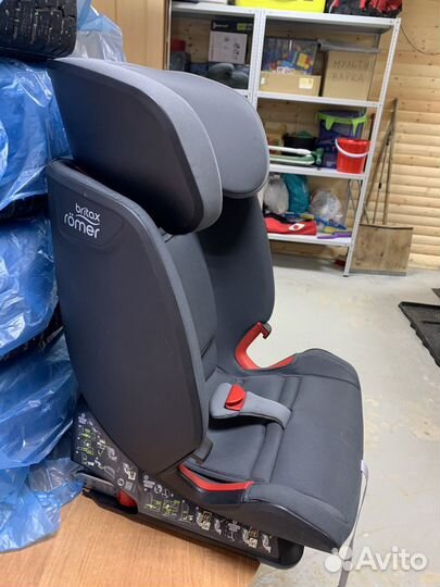 Автокресло Britax Romer Advansafix IV M