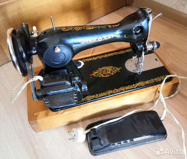 Швейная машина Подольск с электроприводом