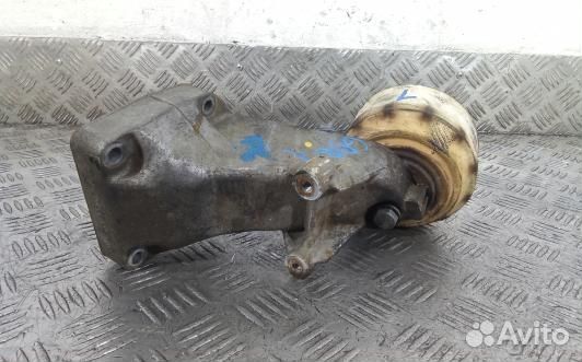 Подушка двигателя дизельная mercedes benz E-class