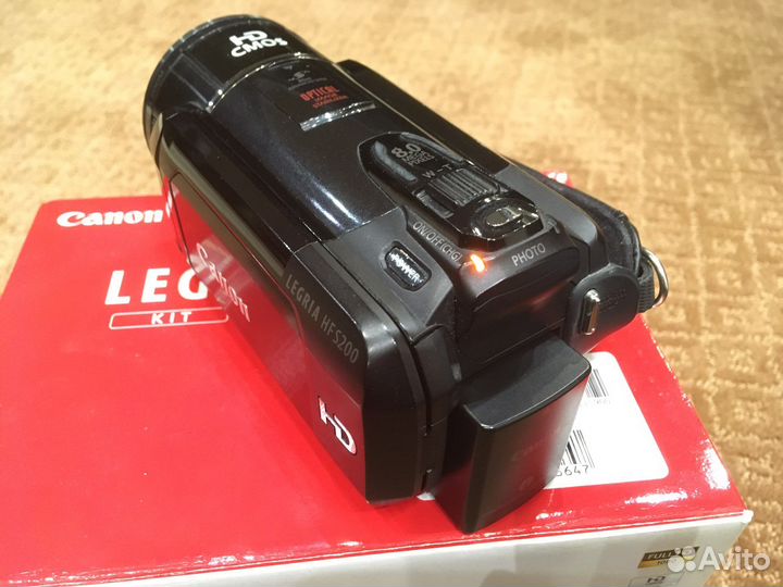 Видеокамера Canon Legria HF S200