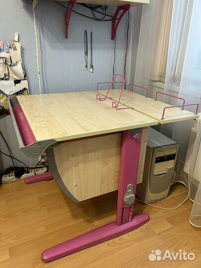 Растущий письменный стол Дэми с полкой и стул