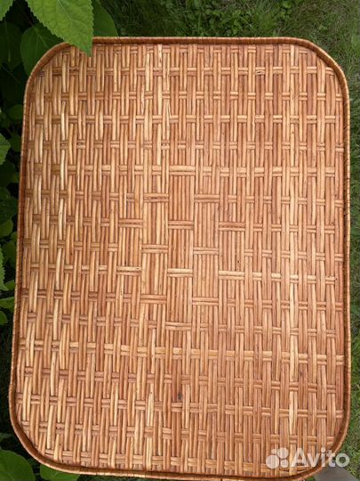 Стол натуральный ротанг плетенный