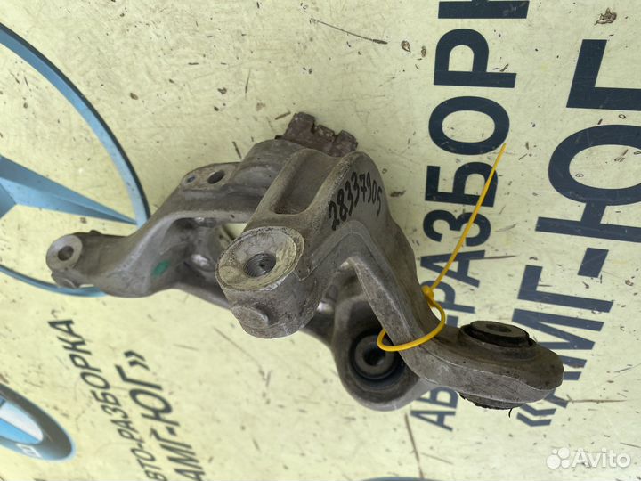 Mercedes W212 W207 W218 поворотный кулак задний L