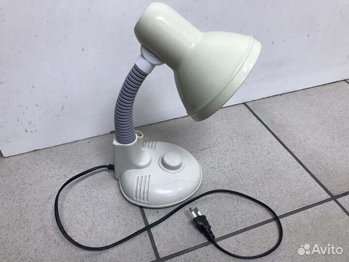 Лампа настольная