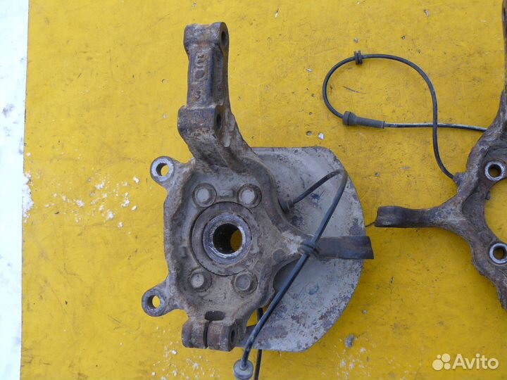 Кулак передний для Nissan X-Trail T31