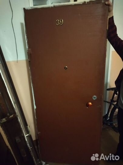 Дверь входная металлическая