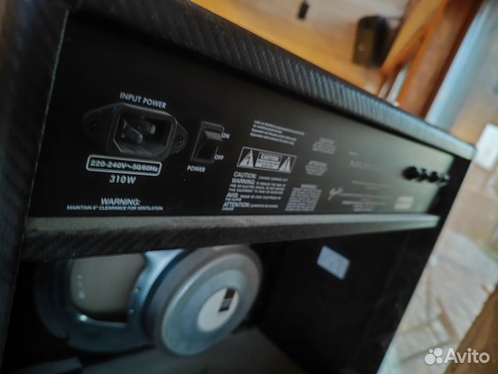 Гитарный комбоусилитель Fender Mustang 111