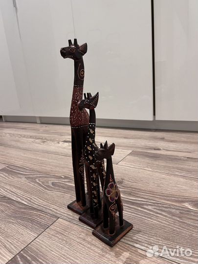 Семья жирафов статуэтки