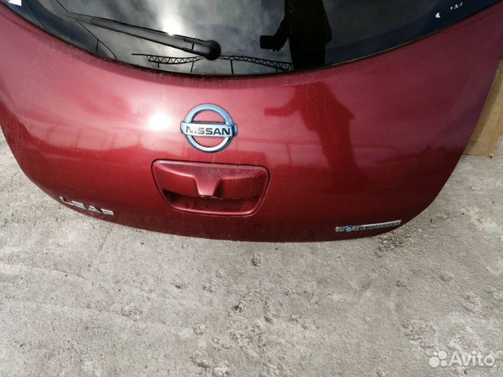 Дверь багажника Nissan Leaf AZE0