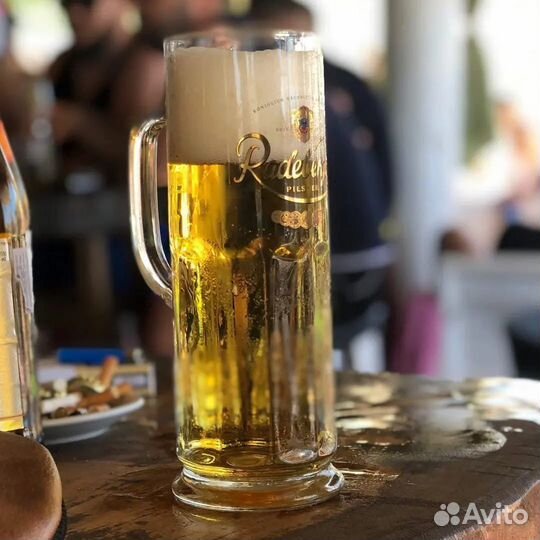 Radeberger пивные бокалы и кружки