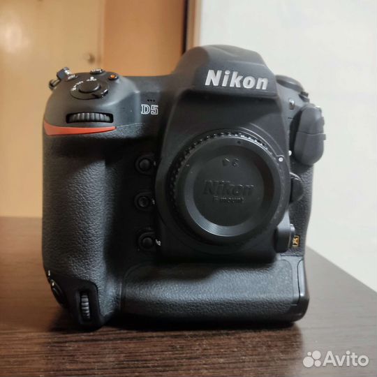 Nikon D5 Body CF (shoot 65k) + 2 карты CF)