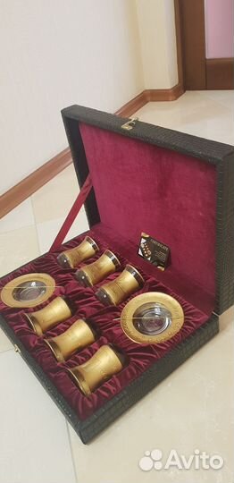 Позолоченный 