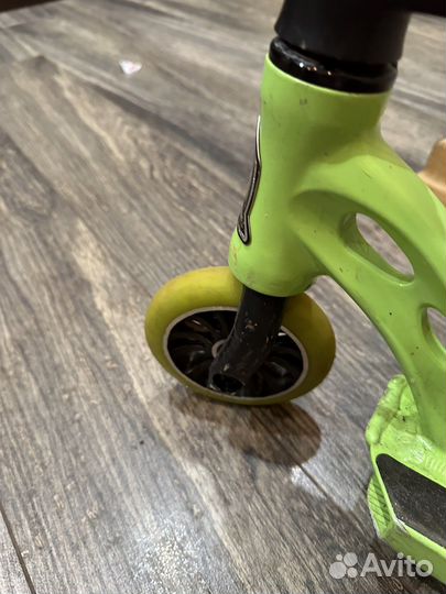 Трюковой самокат mgp