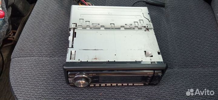 Автомагнитола «JVC» (7-го класса) с пультом д/у