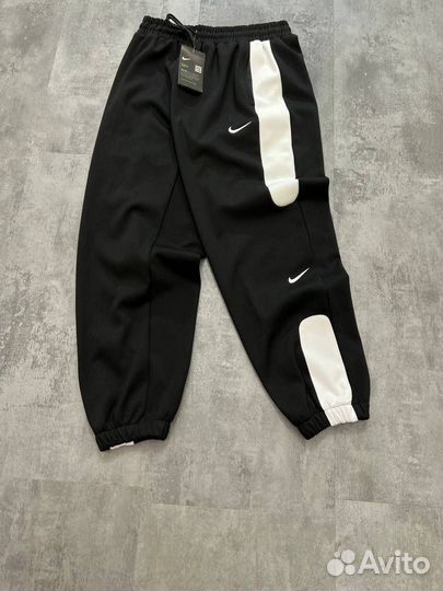 Спортивные штаны nike теплые