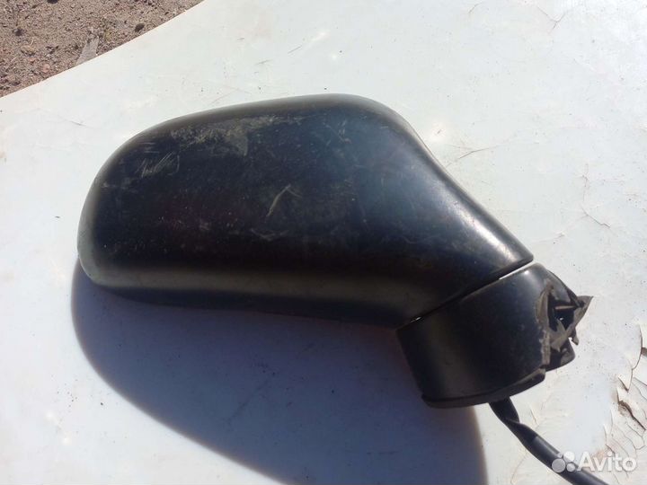 Зеркало правое электрическое Mitsubishi Carisma