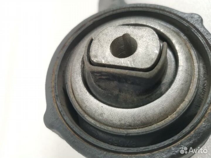 Рычаг подвески нижний передний правый Land Rover