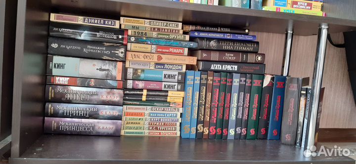 Книги Стивен Кинг, Кассандра Клэр, Агата Кристи, М