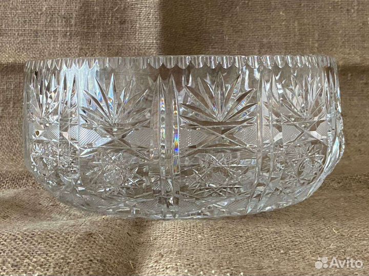 Большая хрустальная ваза