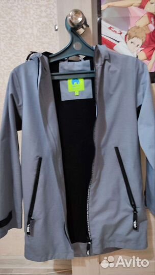 Ветровка для девочки