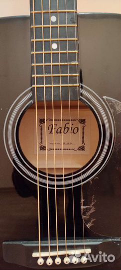 Акустическая гитара