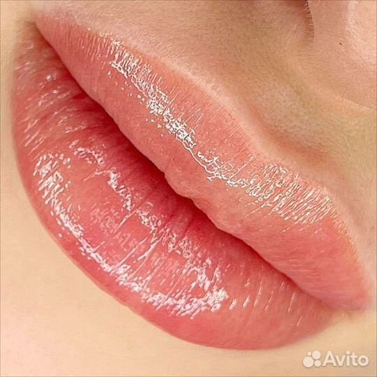 Татуаж губ (напыление)
