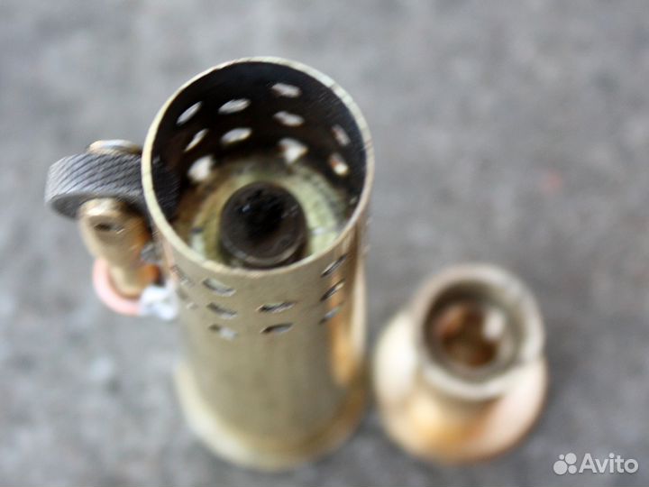 Бензиновая зажигалка